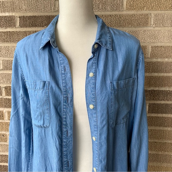 Athleta Chambray Blue Button Down Shirt Tencel Size Small - Picture 3 of 12